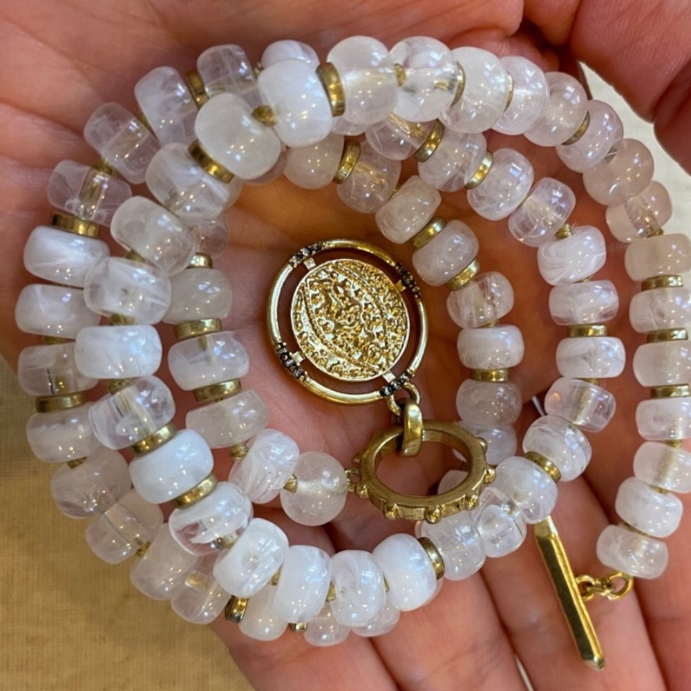 Stella & Dot Modern White Bohemian Beaded Gold Coin Pendant Necklace - Picture 10 of 16